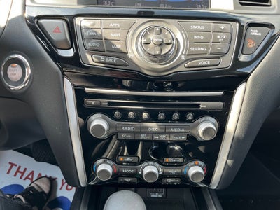 2019 Nissan Pathfinder SV