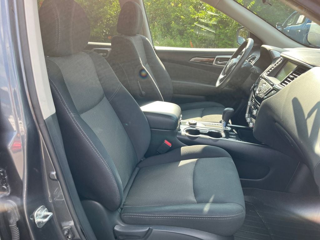 2019 Nissan Pathfinder SV