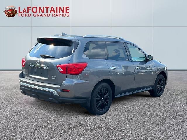 2019 Nissan Pathfinder SV