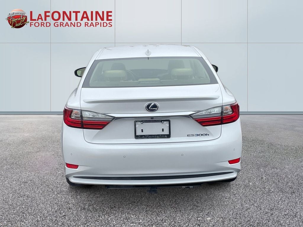 2018 Lexus ES 300h