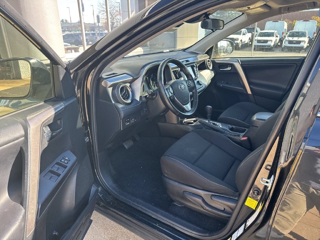 2018 Toyota RAV4 Hybrid XLE