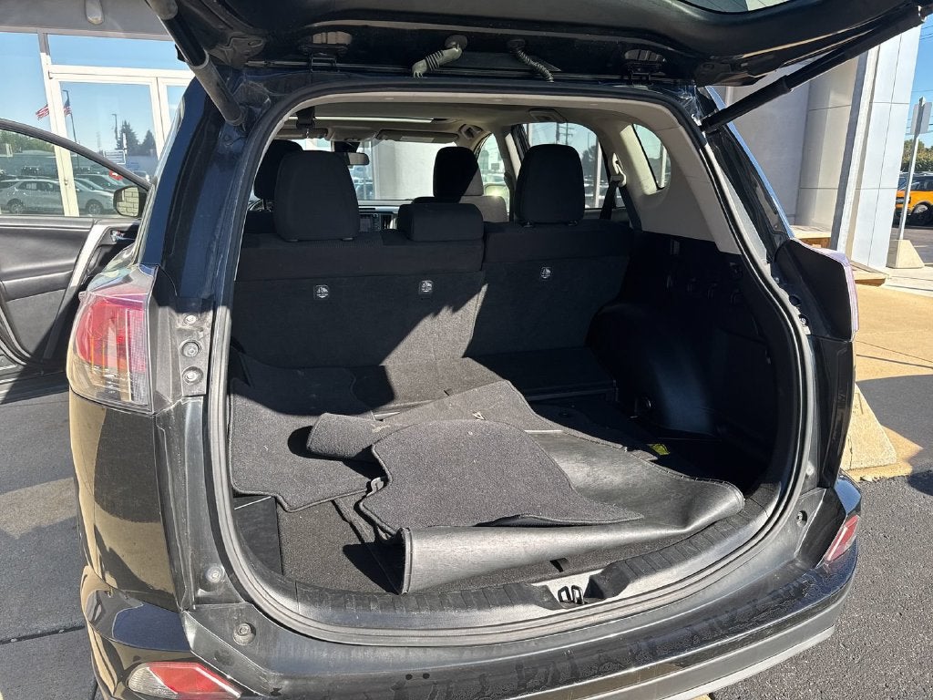 2018 Toyota RAV4 Hybrid XLE