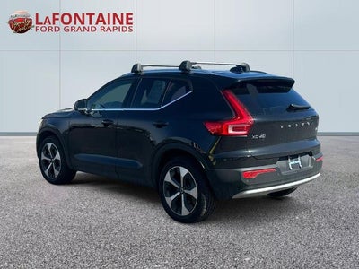 2024 Volvo XC40 B5 Plus Bright Theme