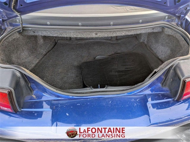 2004 Ford Mustang V6 Deluxe