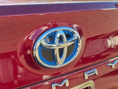 2022 Toyota Camry Hybrid LE