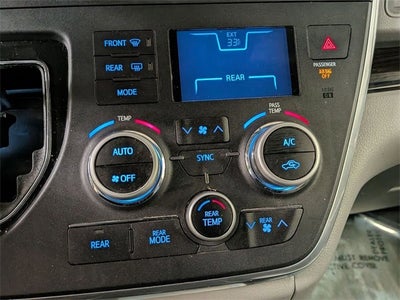 2017 Toyota Sienna XLE