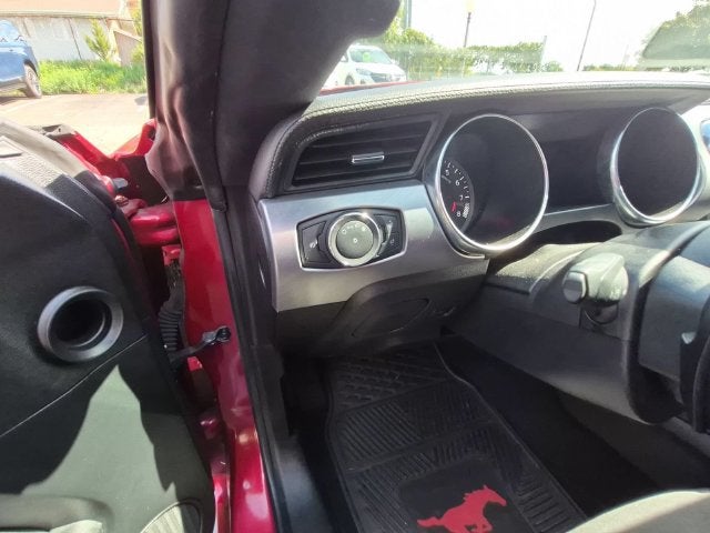 2022 Ford Mustang GT - Photo 17