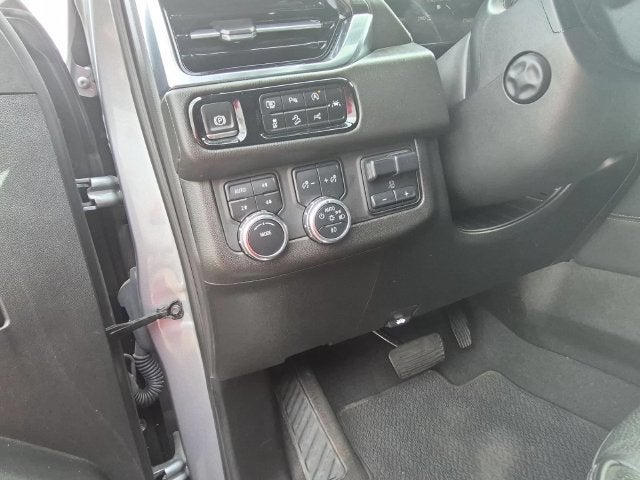 2025 GMC Yukon XL Denali - Photo 18