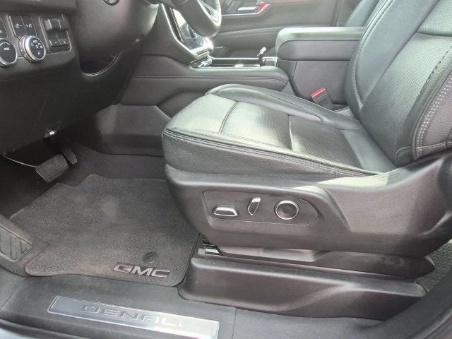 2025 GMC Yukon XL Denali - Photo 20