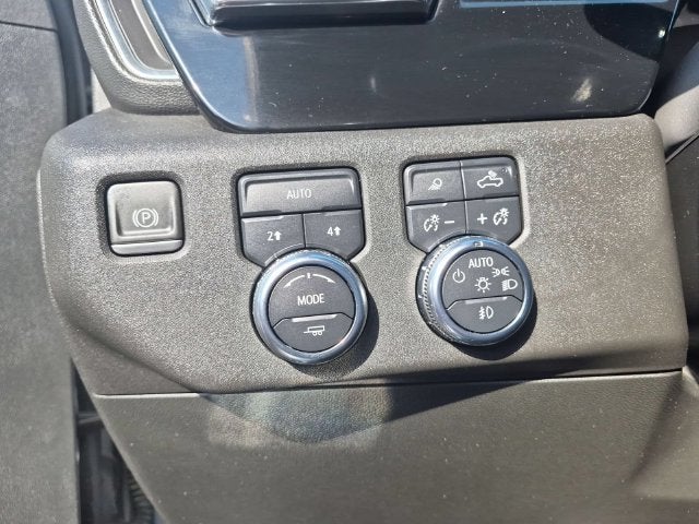 2023 GMC Sierra 1500 SLT - Photo 18