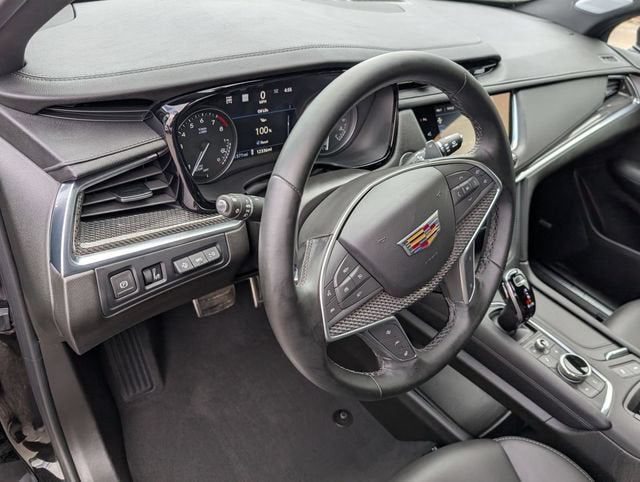 2025 Cadillac XT5 Sport