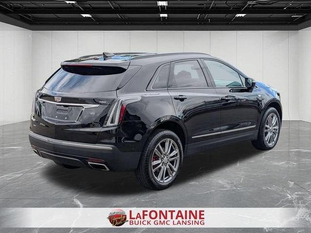 2025 Cadillac XT5 Sport
