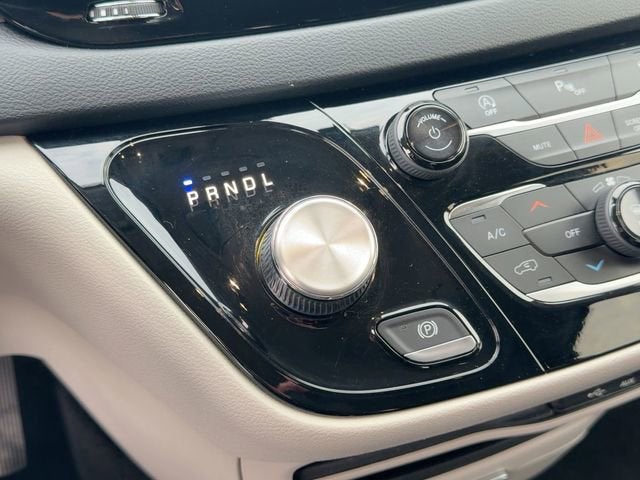 2020 Chrysler Pacifica Touring