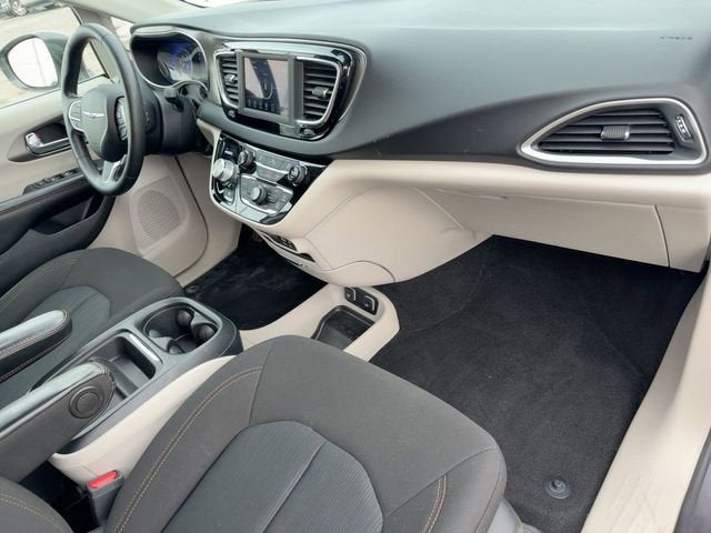 2020 Chrysler Pacifica Touring