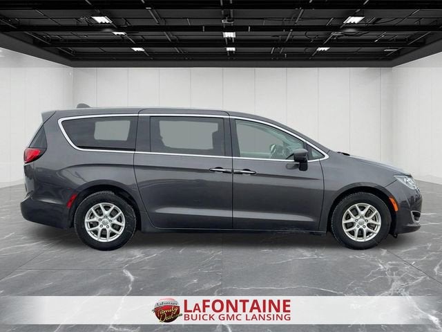 2020 Chrysler Pacifica Touring