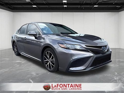 2022 Toyota Camry SE Hybrid