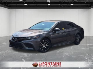 2022 Toyota Camry SE Hybrid