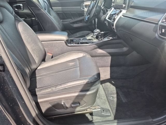 2023 Kia Sorento SX - Photo 29
