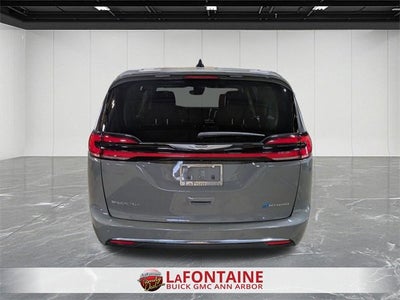 2023 Chrysler Pacifica Hybrid Touring L