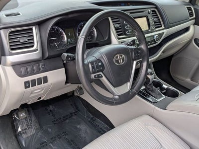 2015 Toyota Highlander LE