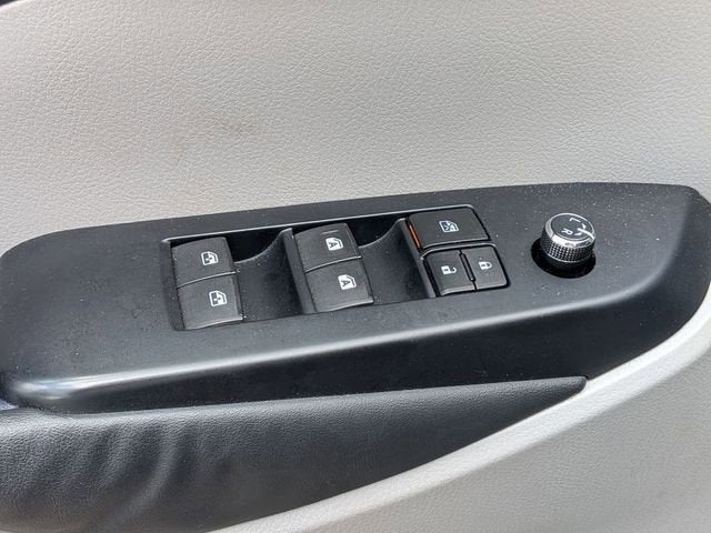2015 Toyota Highlander LE