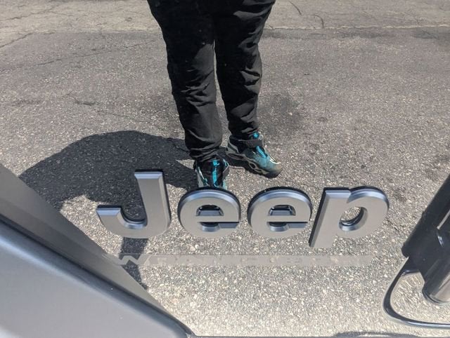 2025 Jeep Wrangler 4-Door Summit 4x4