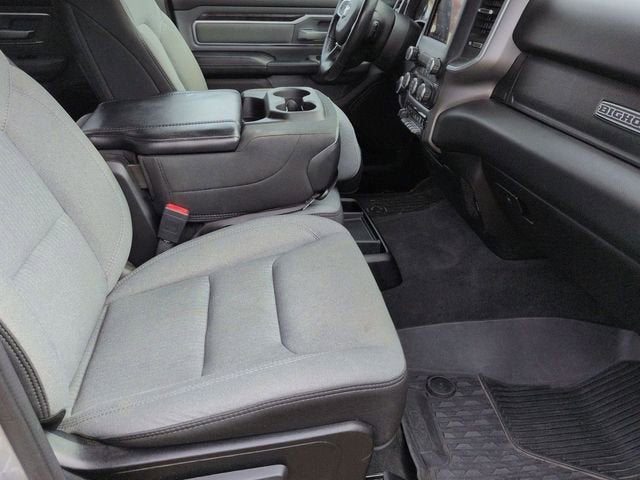 2020 RAM 1500 Big Horn Crew Cab 4x4 5'7" Box