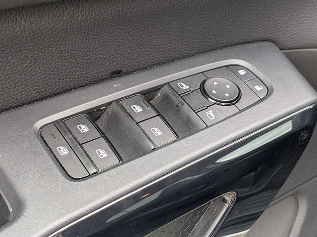 2025 Nissan Pathfinder SV FWD