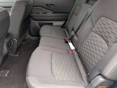 2025 Nissan Pathfinder SV FWD