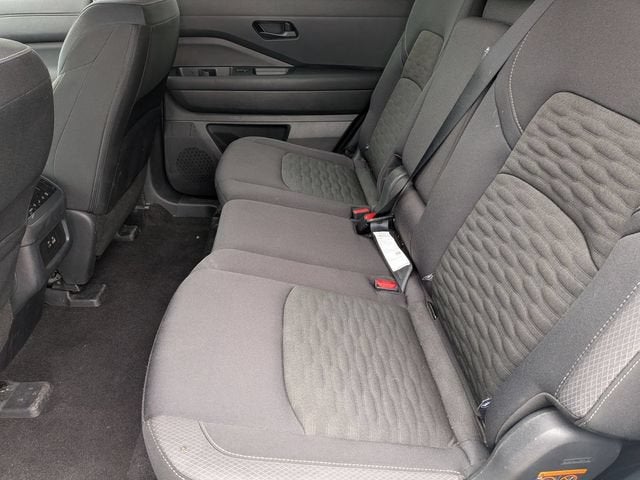 2025 Nissan Pathfinder SV FWD