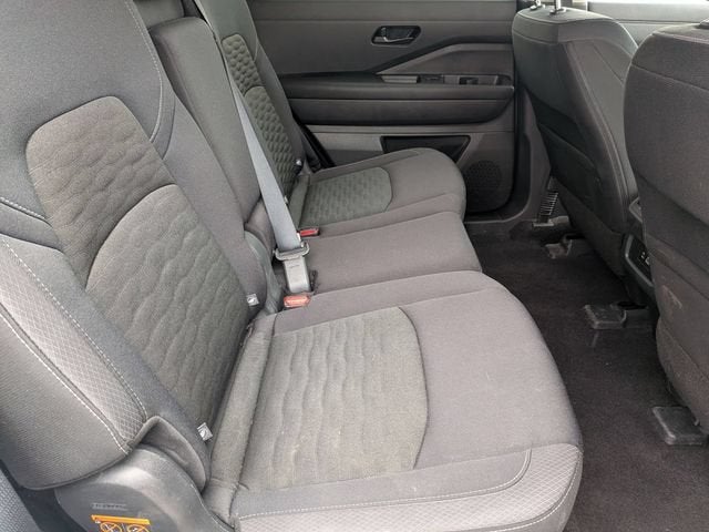 2025 Nissan Pathfinder SV FWD
