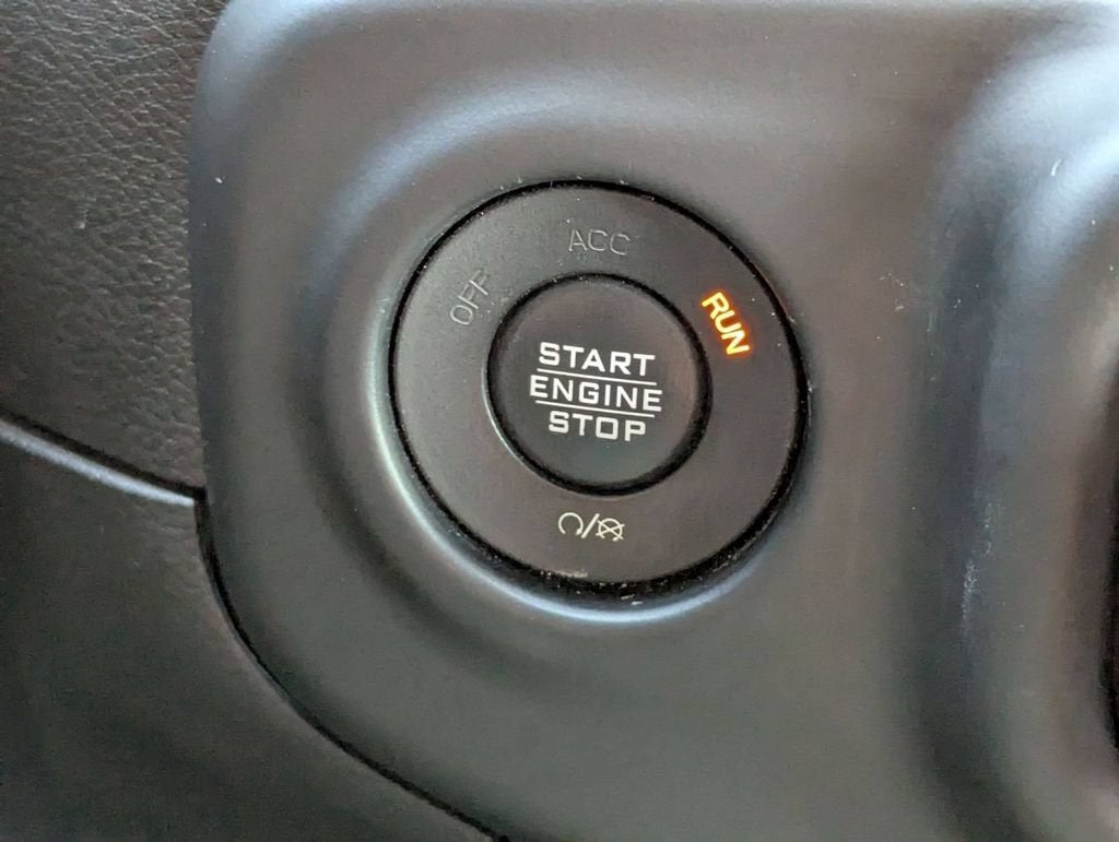 2019 Jeep Wrangler Unlimited Sahara Altitude 4x4