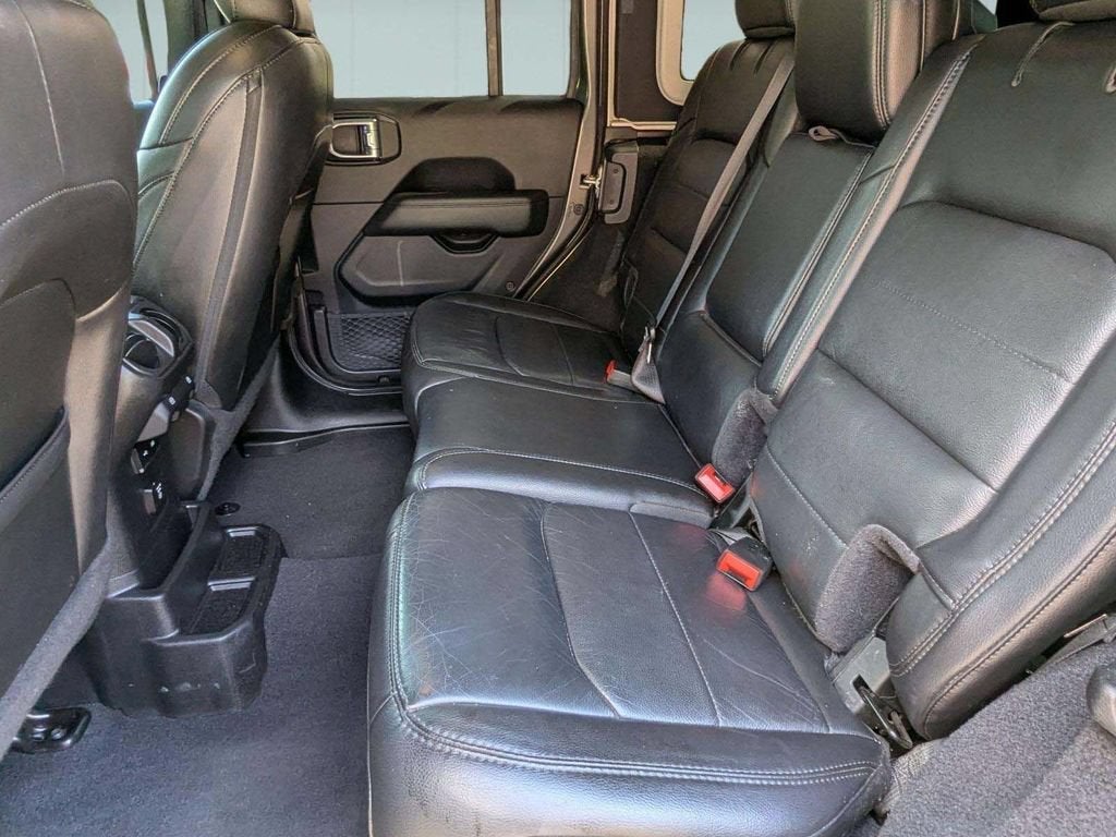 2019 Jeep Wrangler Unlimited Sahara Altitude 4x4