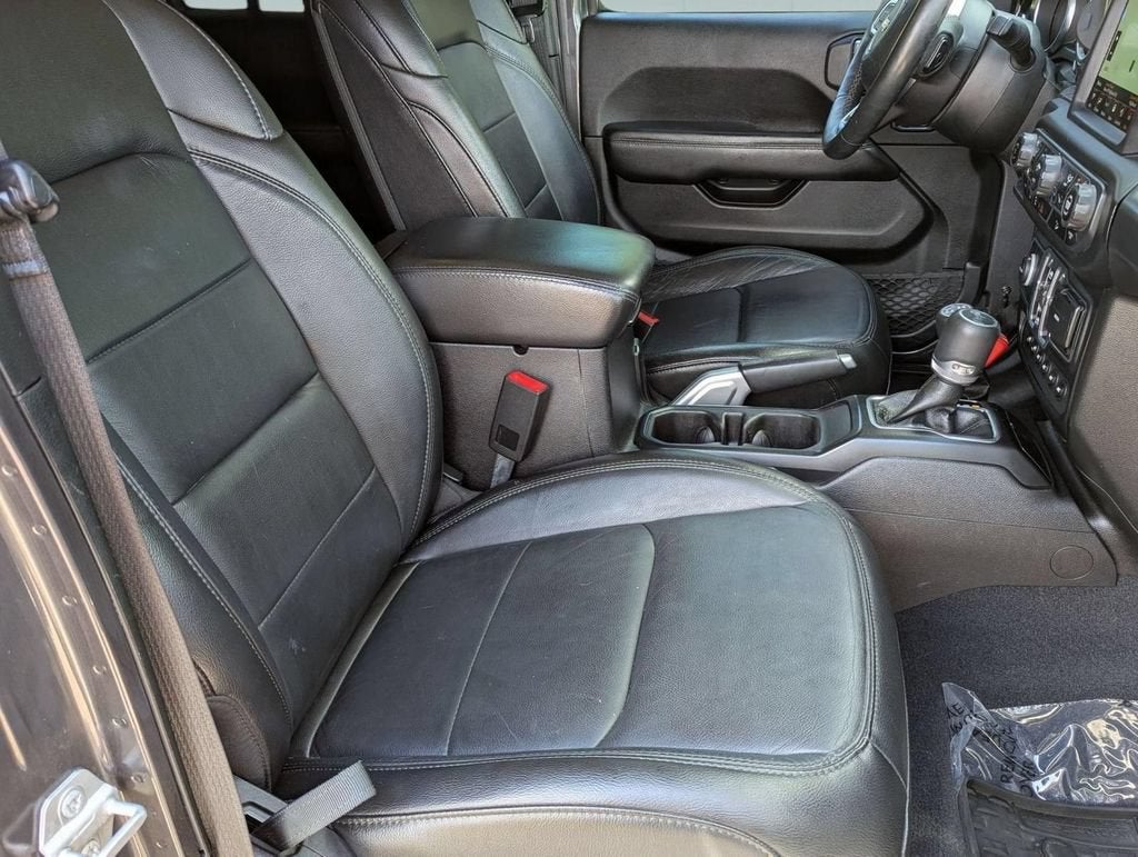 2019 Jeep Wrangler Unlimited Sahara Altitude 4x4