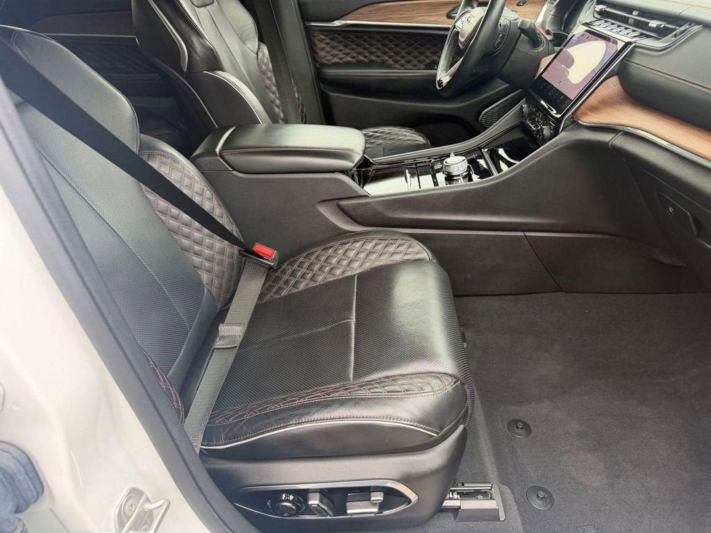 2023 Jeep Grand Cherokee L Summit