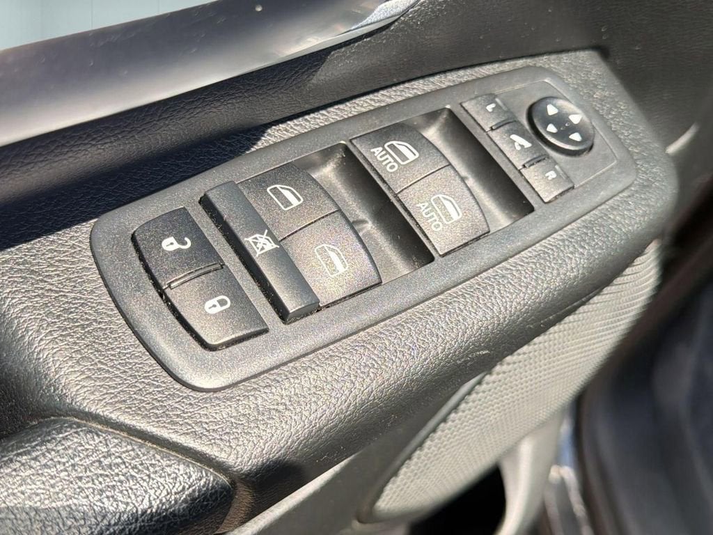 2019 RAM 1500 Big Horn/Lone Star Crew Cab 4x4 5'7" Box
