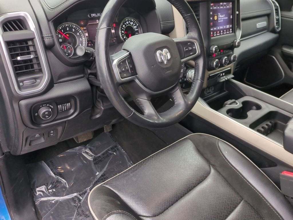 2020 RAM 1500 Laramie Crew Cab 4x4 5'7" Box