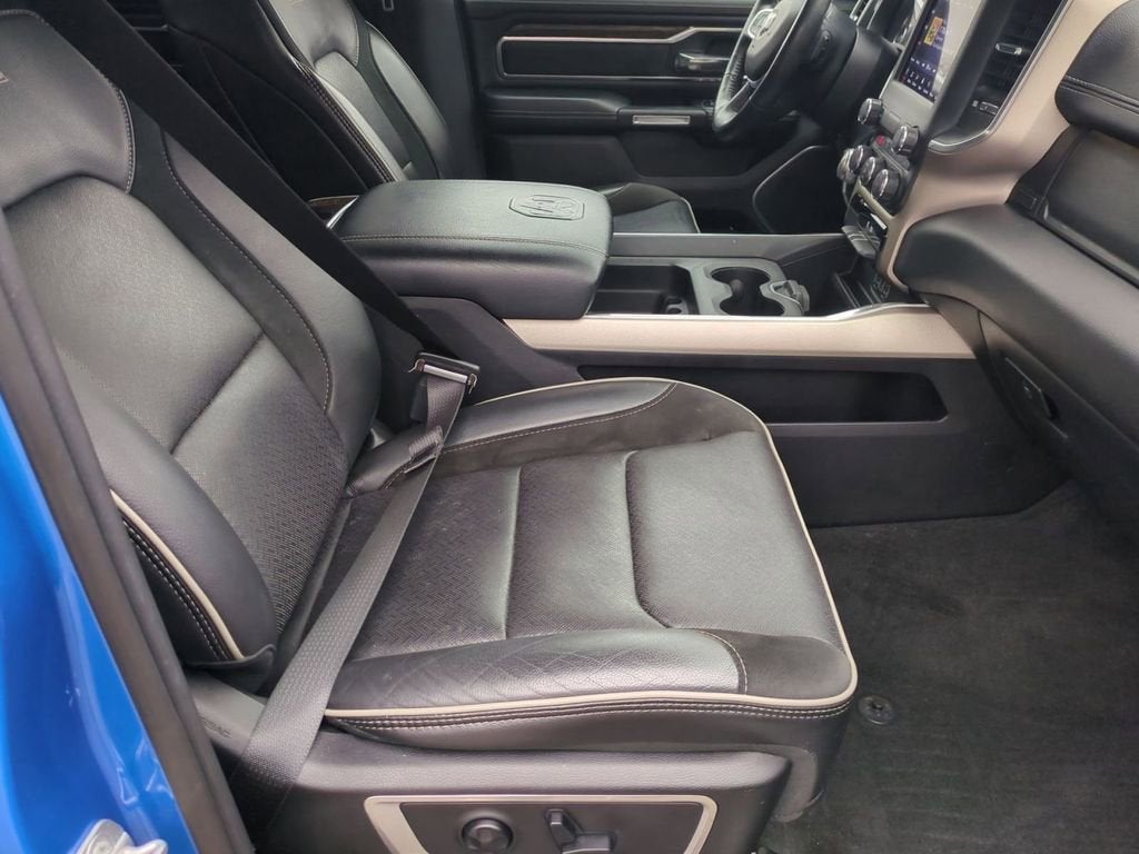 2020 RAM 1500 Laramie Crew Cab 4x4 5'7" Box