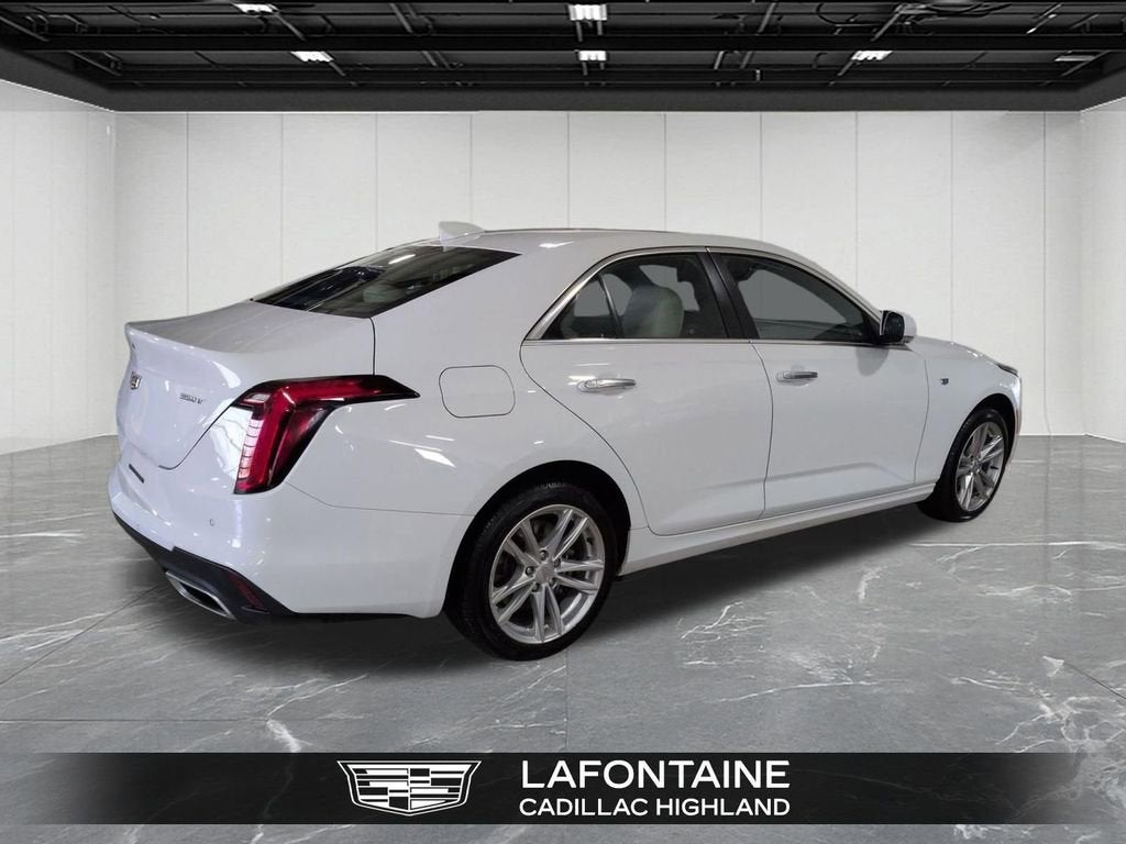 2023 Cadillac CT4 Luxury