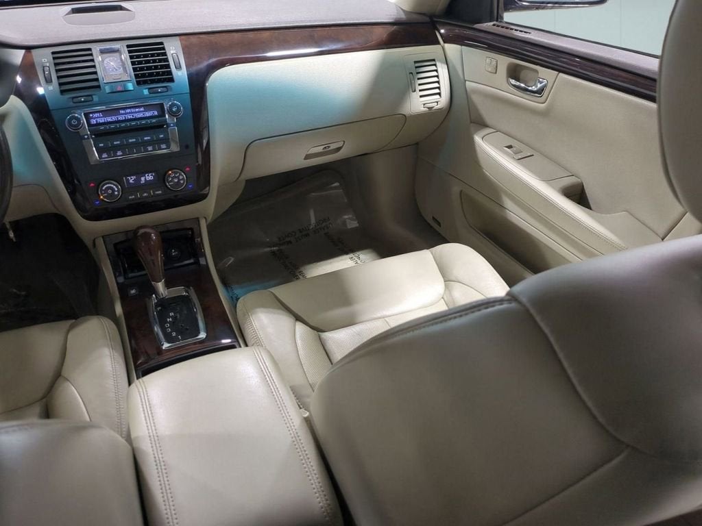 2008 Cadillac DTS w/1SD