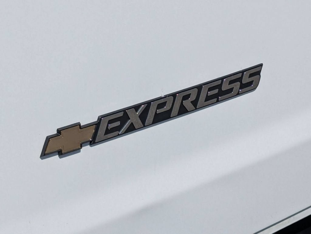 2024 Chevrolet Express Cargo 2500 WT