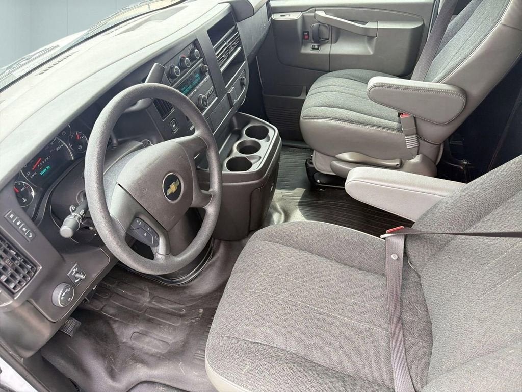 2024 Chevrolet Express Cargo 2500 WT