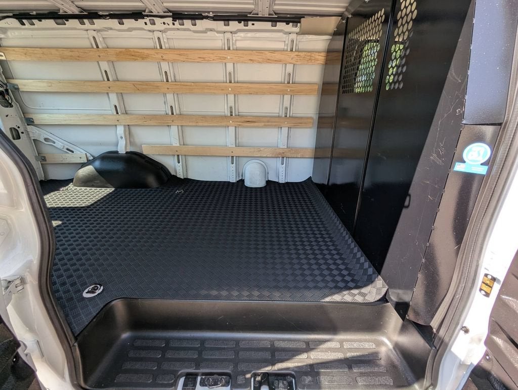 2024 Chevrolet Express Cargo 2500 WT