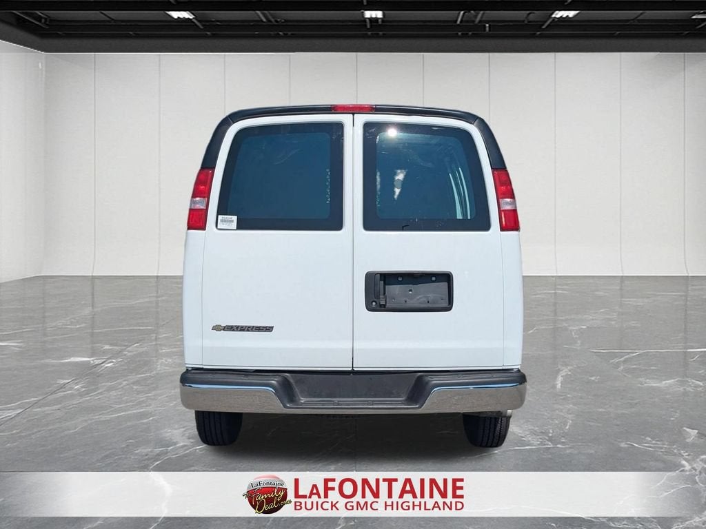 2024 Chevrolet Express Cargo 2500 WT