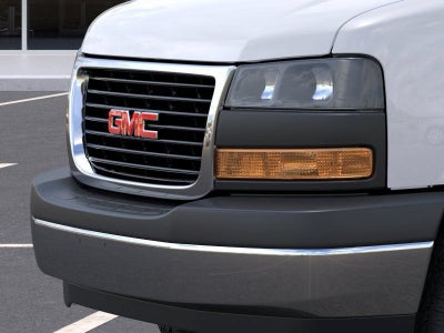 2025 GMC Savana Cutaway 3500 1WT