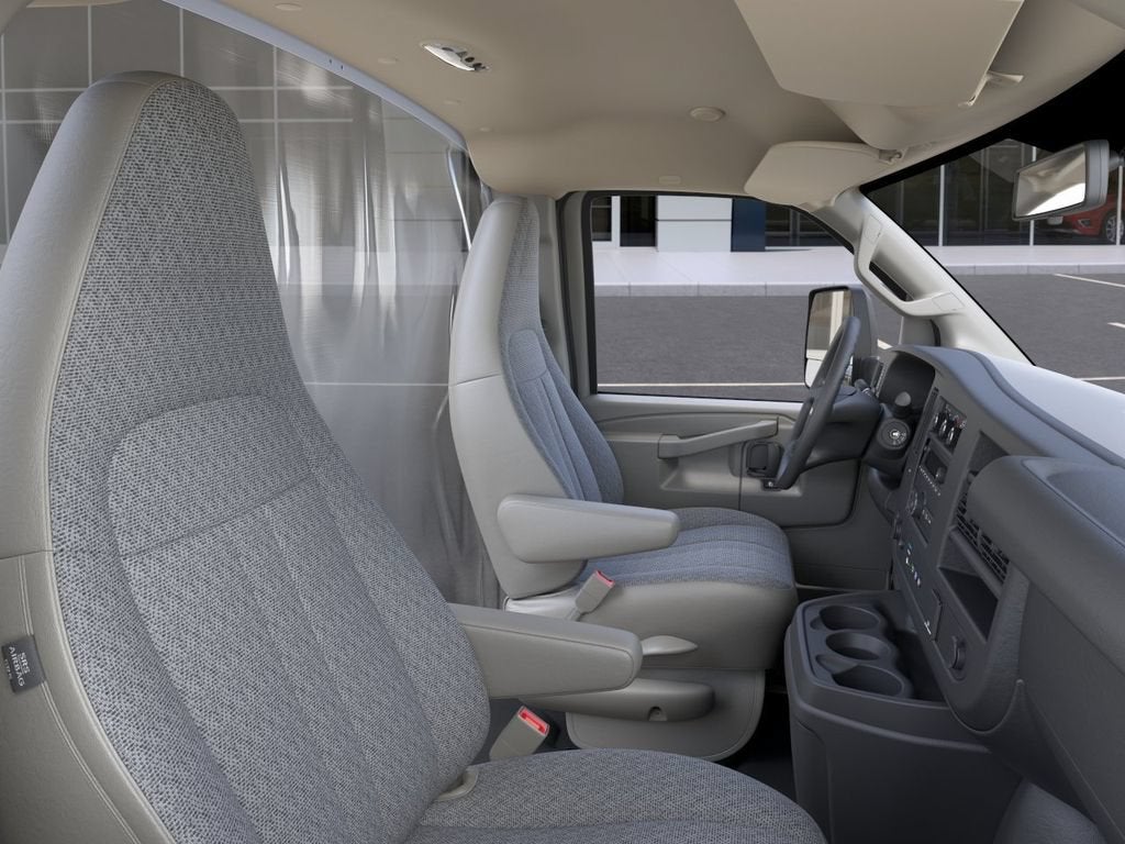 2025 GMC Savana Cutaway 3500 1WT