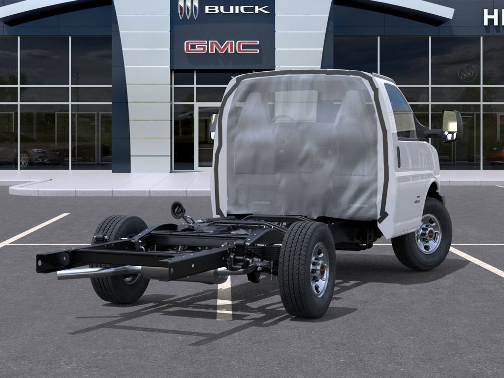 2025 GMC Savana Cutaway 3500 1WT