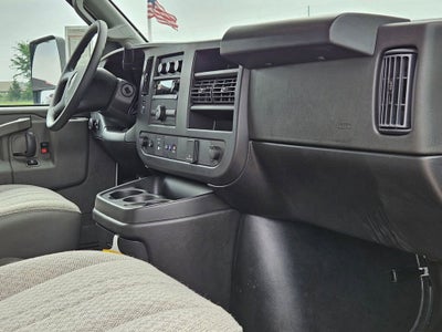 2024 GMC Savana Cutaway 3500 1WT