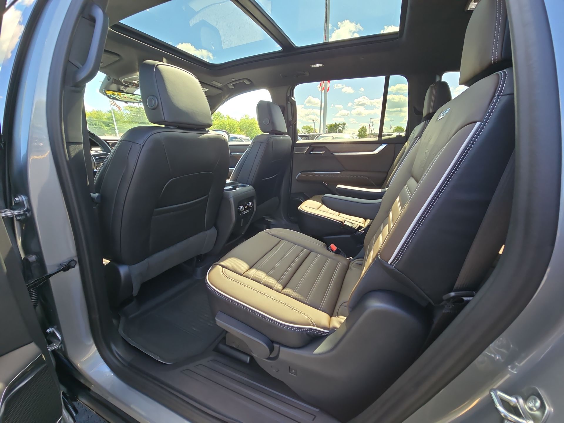 2027 GMC Acadia Denali Ultimate