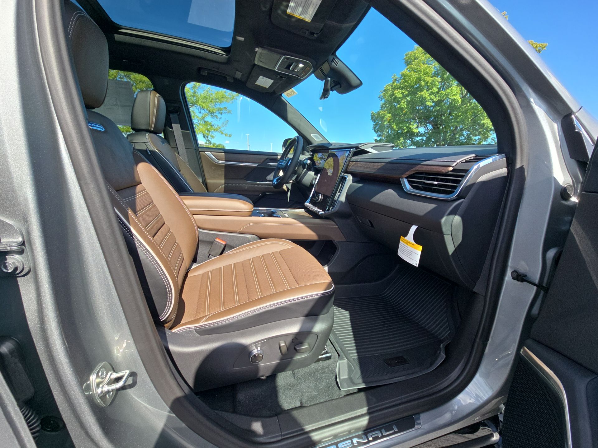 2027 GMC Acadia Denali Ultimate